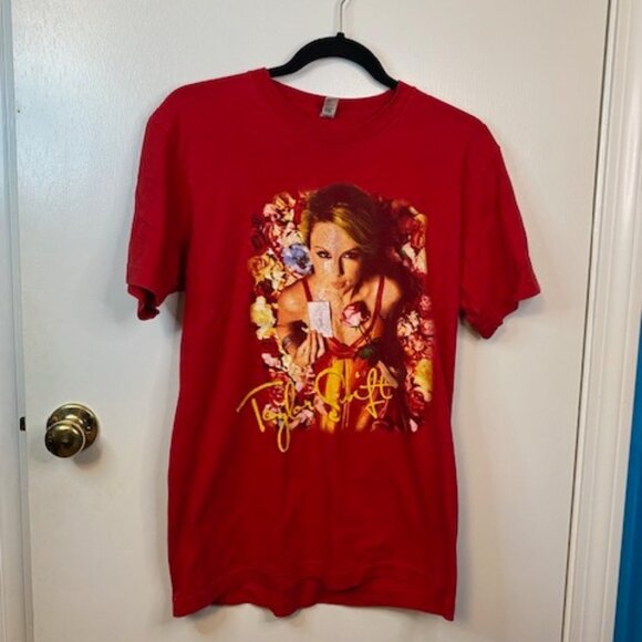 American Apparel Tops - Taylor Swift Concert T-shirt Red Fearless 2006 Tour Shirt